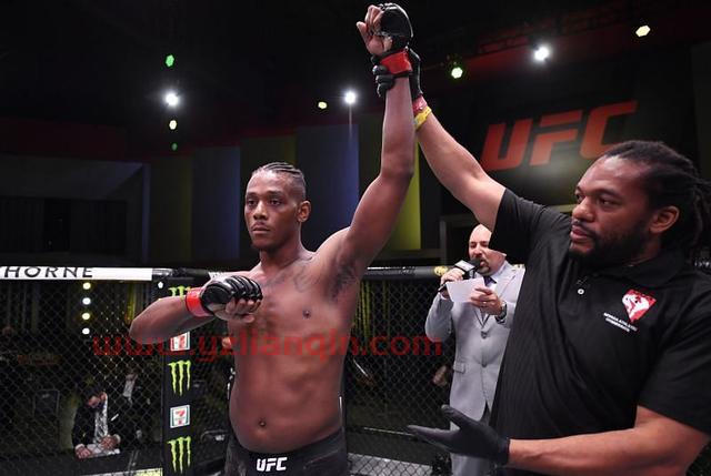 盘点UFC五位排名上升最快选手：“狼王”奇马耶夫一年内提升134名