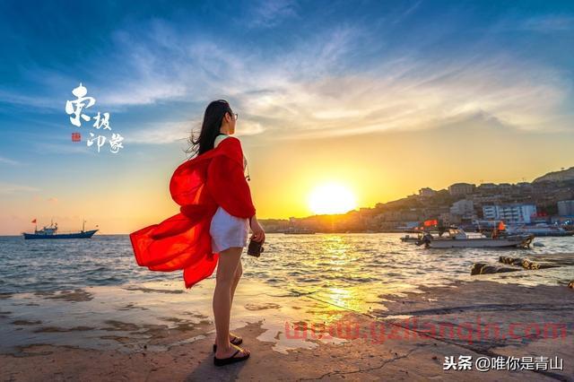 汤淼穿进一本男主黑化的豪门言情小说，成为了青梅女配